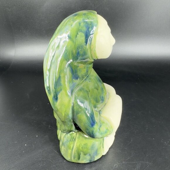 Vintage Hand Made Folk Art Figurine Woman Wearing Green Cloak Wrap Sculpture VTG - Picture 8 of 11